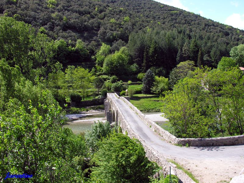 Pont des Camisards sur le Gardon de Mialet