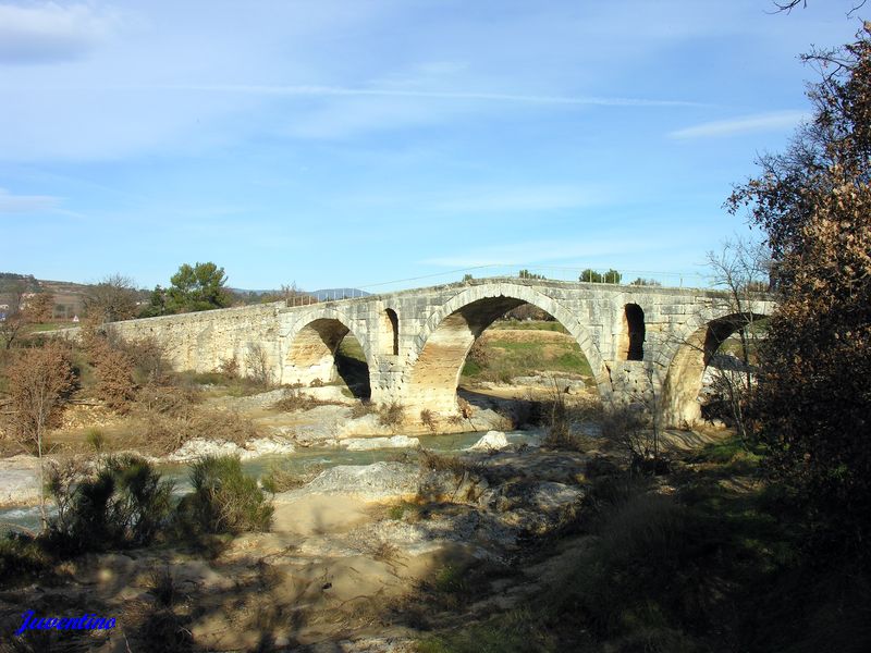 Pont Julien sur le Calavon