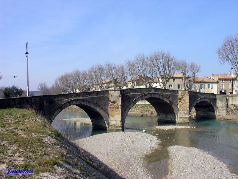 Pont sur l'Ouvèze à Bédarrides