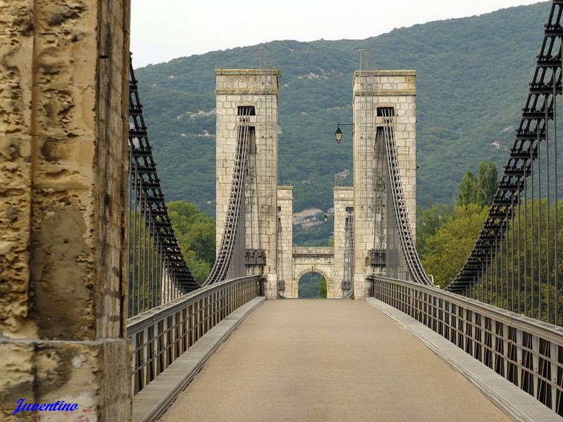 Pont de Robinet sur le Rhône à Donzère