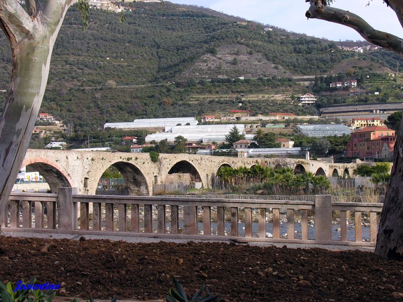 Ponte romanico di Taggia