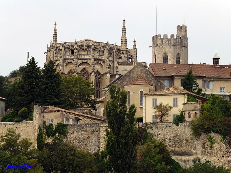 Viviers (Ardèche)