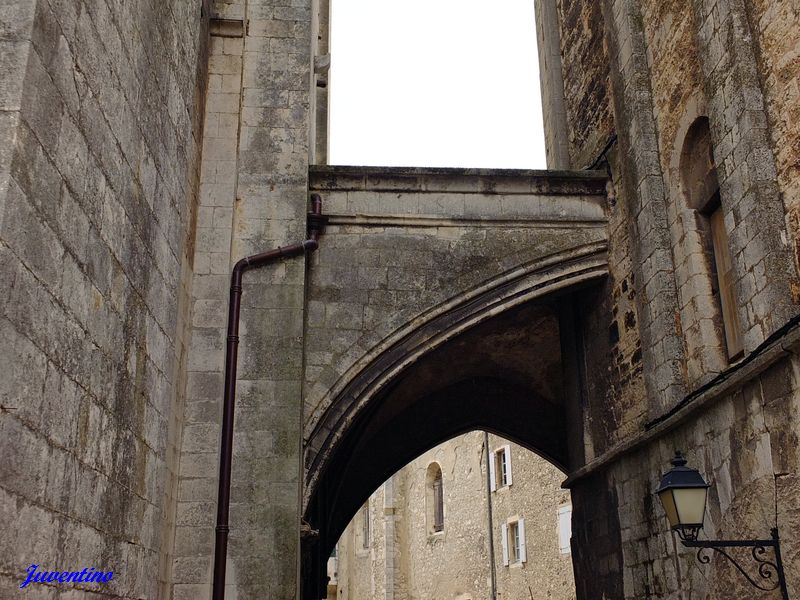 Viviers (Ardèche)