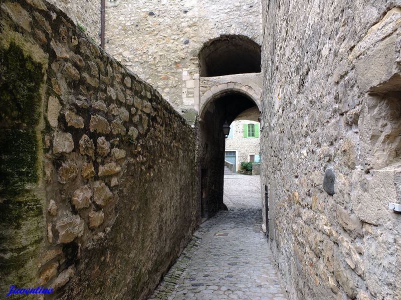 Viviers (Ardèche)